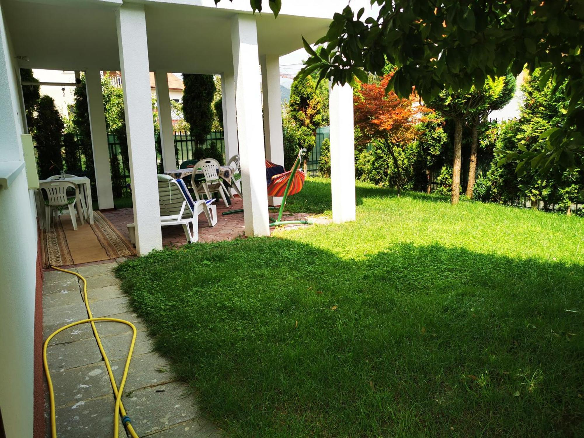 Rest & Recharge 4Bdr Apt- Free Parking, Ac & Garden Sarajevo Bagian luar foto