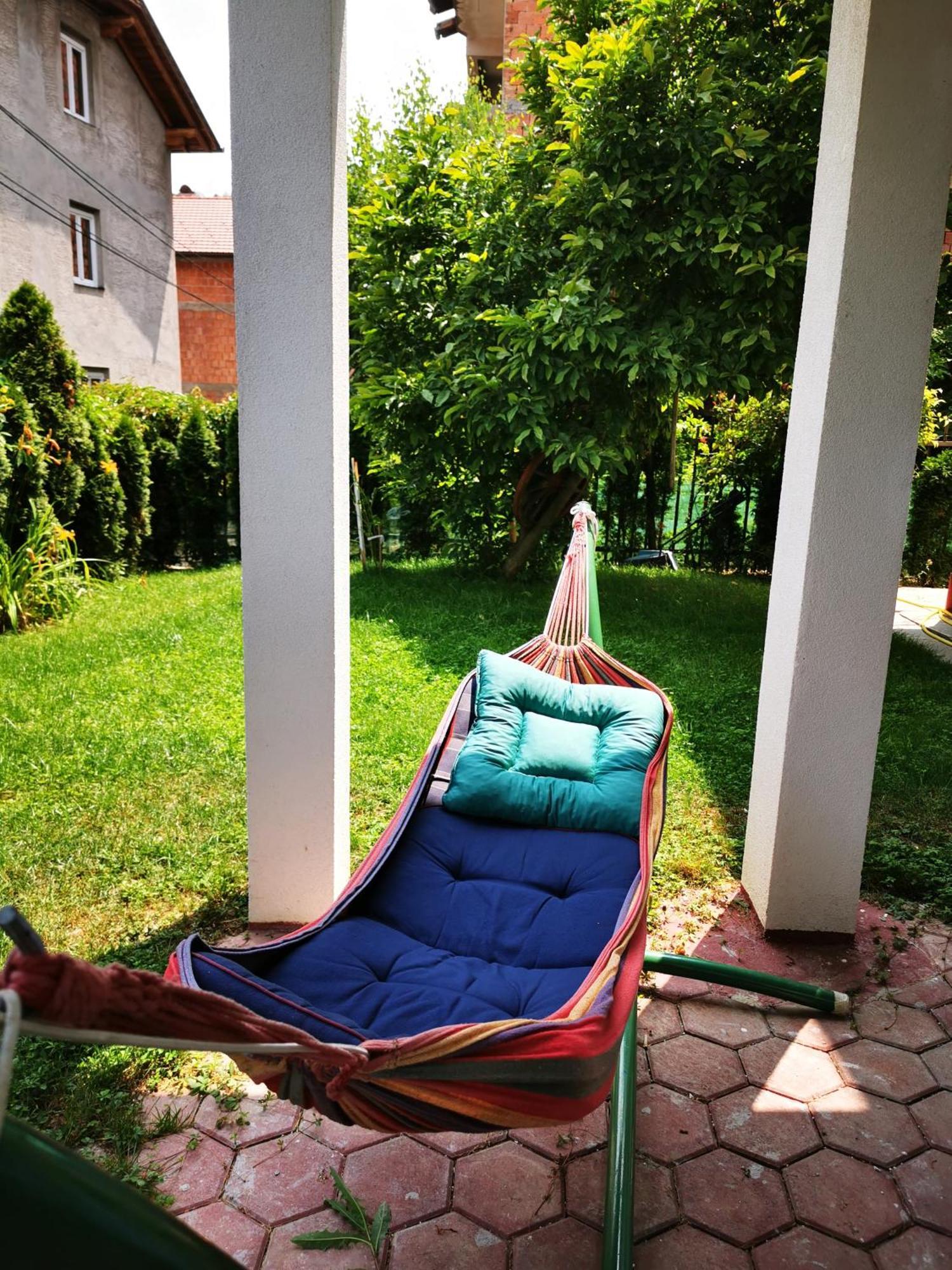 Rest & Recharge 4Bdr Apt- Free Parking, Ac & Garden Sarajevo Bagian luar foto